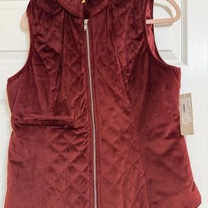 Quilted Velvet Zip-Front Vest in Deep Burgundy